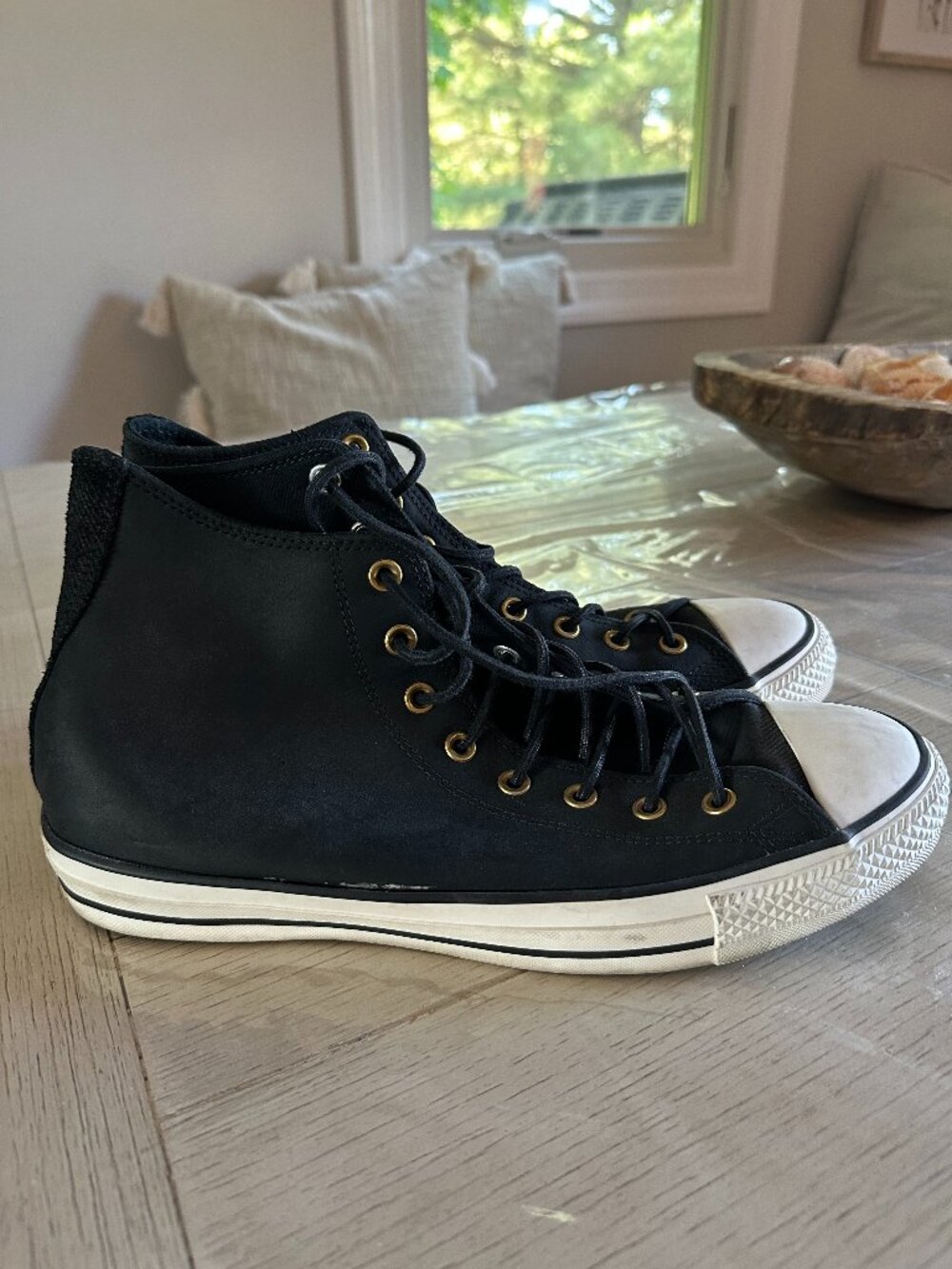 Mens Converse Sneakers size 12